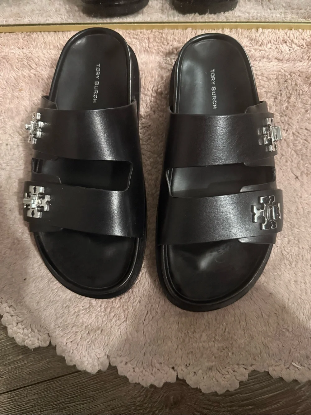 Women flats
